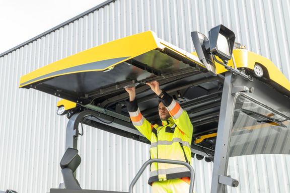 VÖGELE POWERFEEDER MT 3000-5 STANDARD