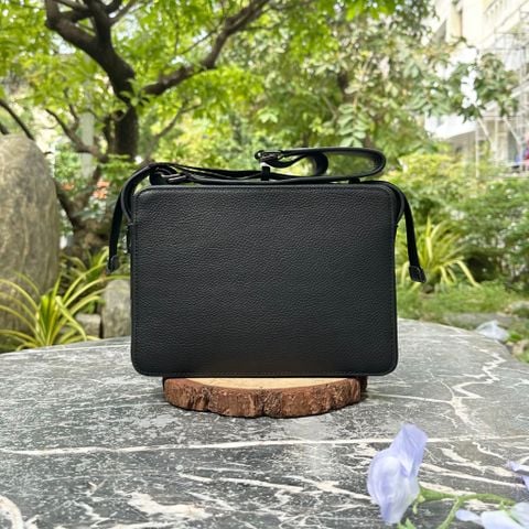  Túi Đeo Chéo Homme Modena – Italy Classic Pebbled Leather Shoulder Bag with Fingerprint Lock 