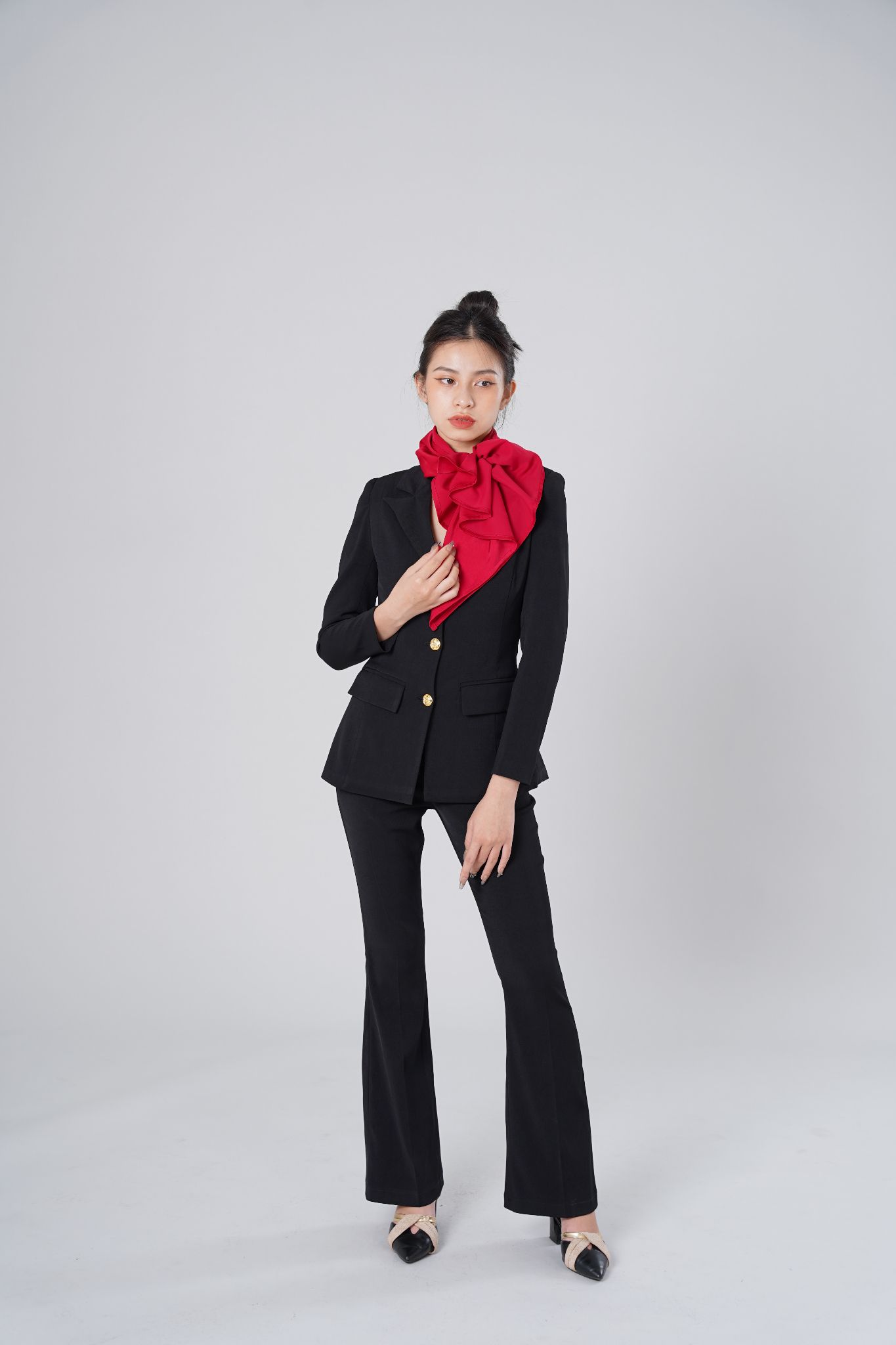  Bộ Áo Vest Nữ 3 Nút & Quần Loe 