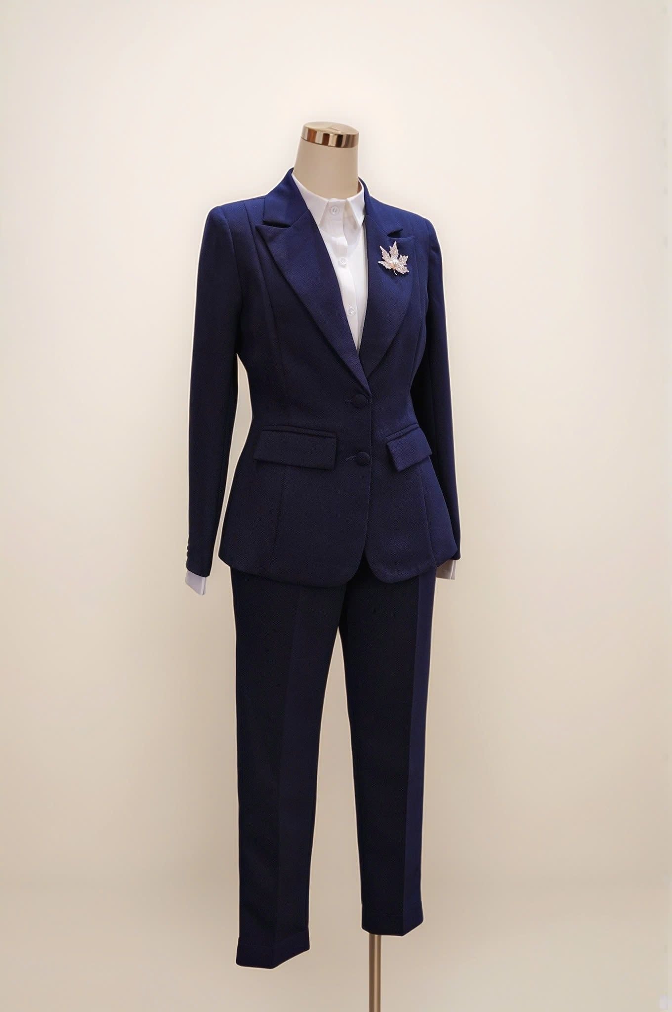  Bộ Áo Vest Nữ 2 Nút Vạt Tròn & Quần Ống Ôm 