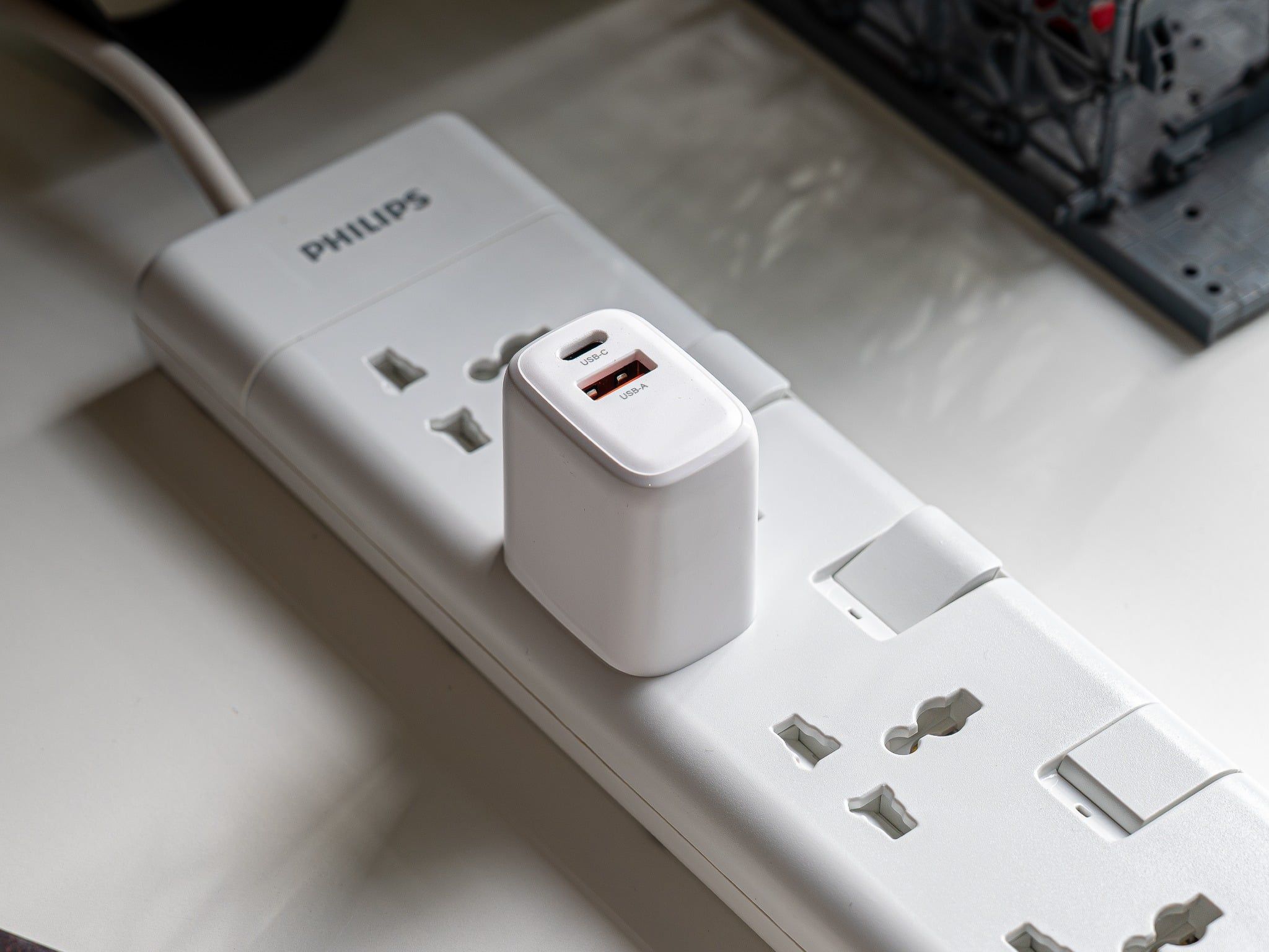  Củ sạc nhanh Philips DLP4327 PD25W, QC3.0 