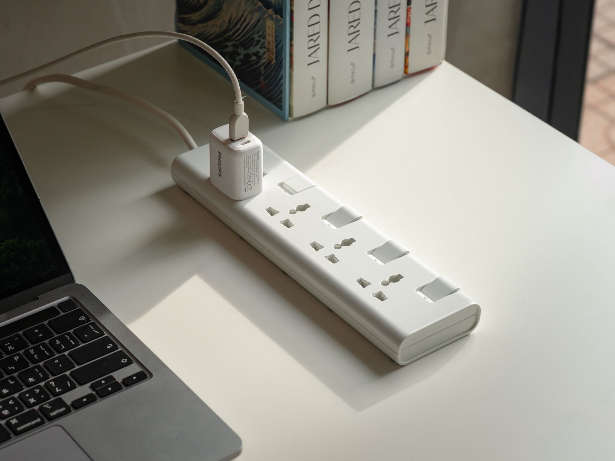  Ổ cắm điện Philips CHP3141, 4 lỗ, Công tắc độc lập, dây dài 2m 