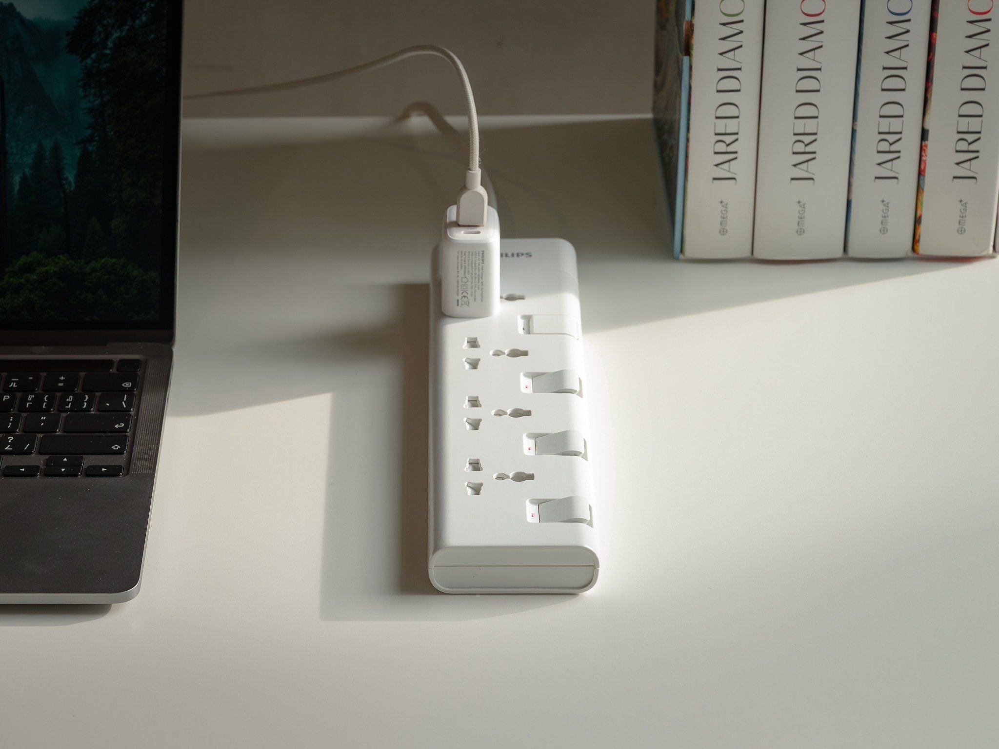  Ổ cắm điện Philips CHP3141, 4 lỗ, Công tắc độc lập, dây dài 2m 