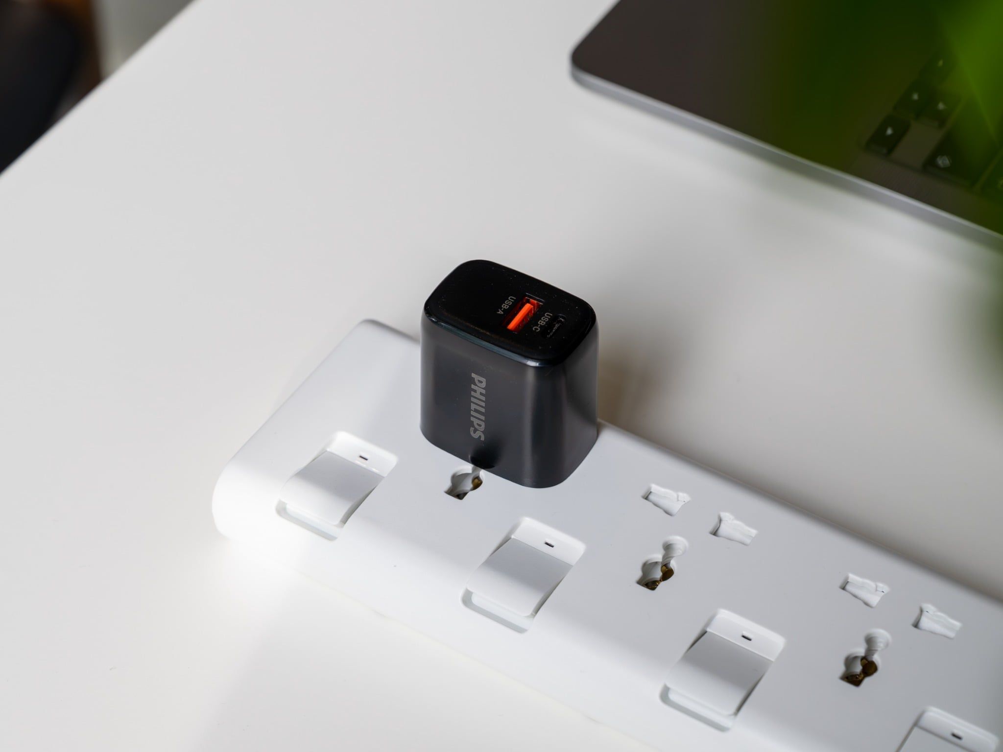  Củ sạc nhanh Philips DLP4327 PD25W, QC3.0 