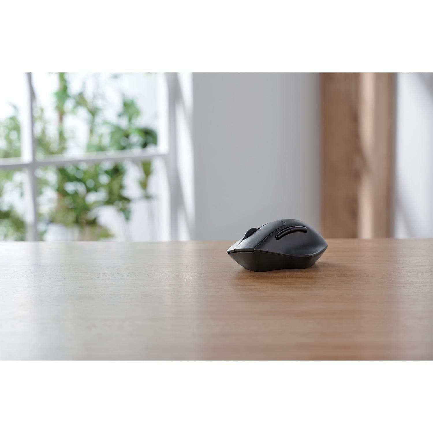  Chuột không dây Bluetooth công thái học Elecom M-SH30MBSK | Blue Led, Pin Li-ion, 1 lần sạc 7 tháng sử dụng, 2.4Hz 