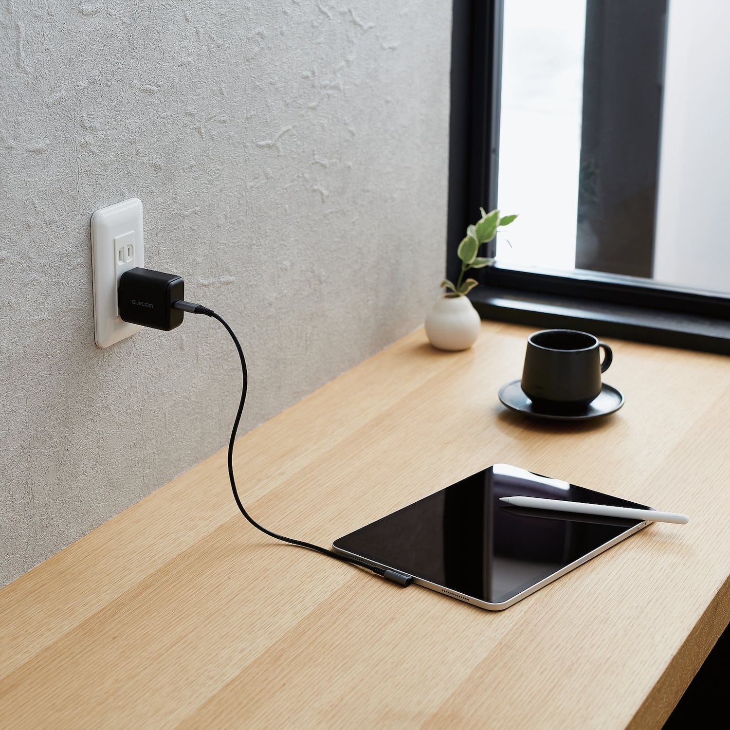  Cáp sạc nhanh C to C Elecom MPA-CCL12NBK | PD60W, Đầu nối L, Dây dù, 5 lớp siêu bền, Dài 1.2m 