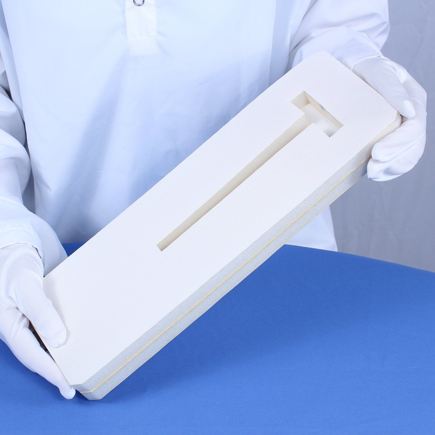  Tấm mút lau tường phòng sạch 