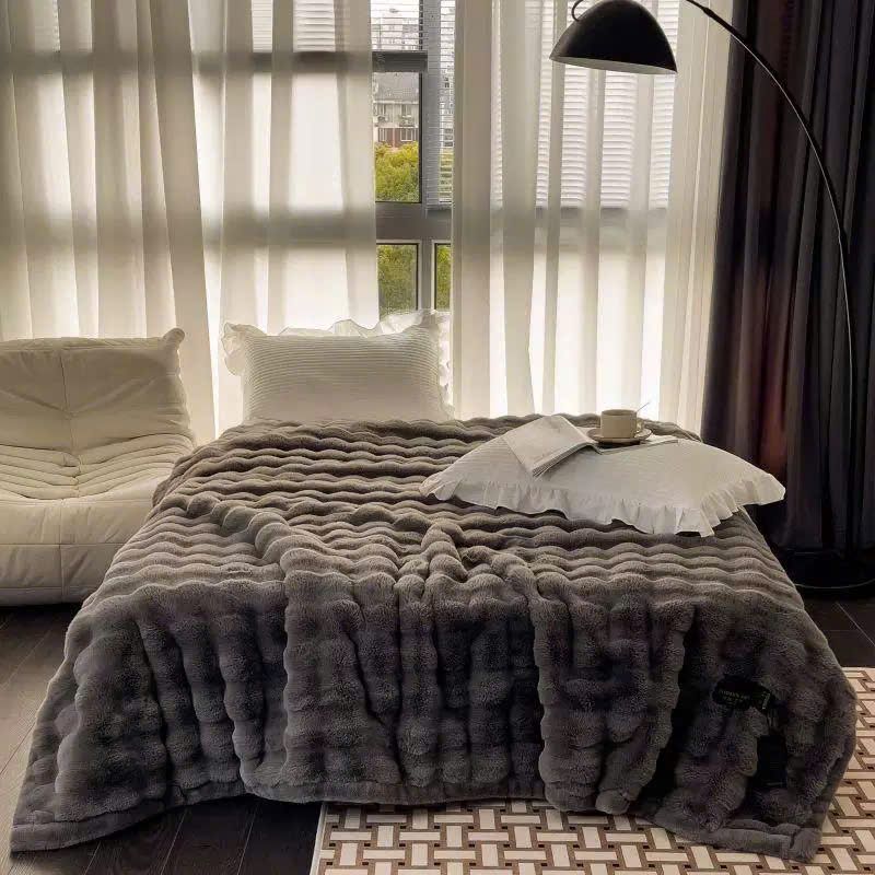  C06 - Chăn Lông Hồ Ly Màu Xám Titan (Tặng Túi) 