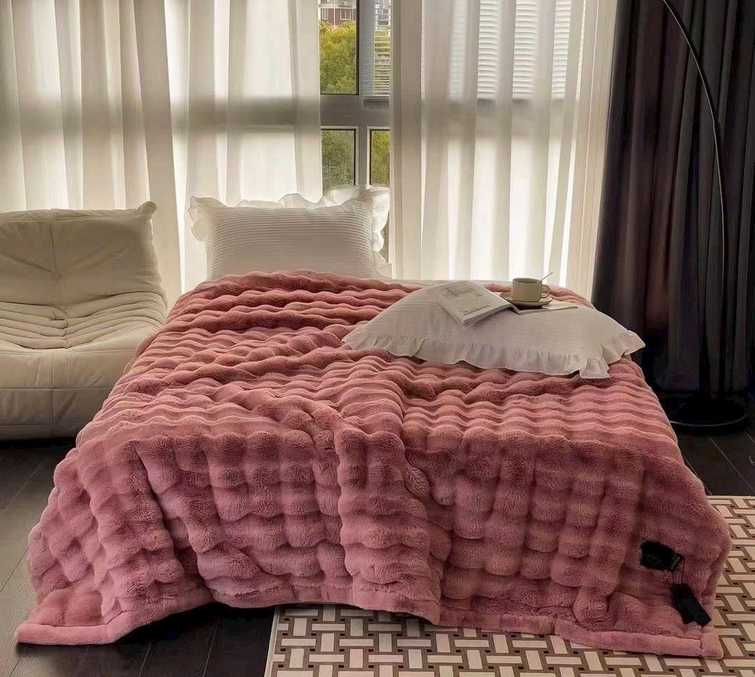  C10 - Chăn Lông Hồ Ly Màu Hồng San Hô (Tặng Túi) 