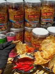 Cá Da Bò Nướng Than Hồng Chấm Sốt Cay - Ăn Vặt Api Food