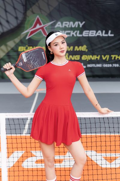 Đầm Phối Viền Thể Thao Nữ Olona Sports SB13