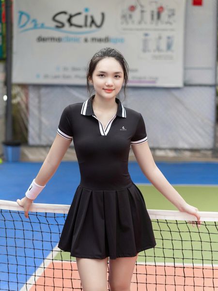 Set Váy Thể Thao Nữ Cổ Trụ Olona Sports Chơi Tennis Pickleball Dáng Đẹp Vải Mát Mịn SB11