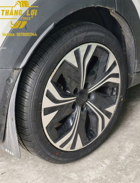 Lốp xe Kenda 235/45R19 KR205