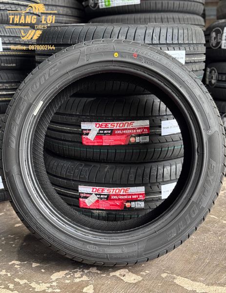 Lốp xe Deestone 235/45R18 RA801 (ZR)