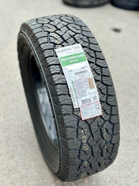 Lốp xe Kumho 235/75R15 AT52 104/101S