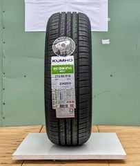Lốp xe Kumho 215/60R16 ES31 95V
