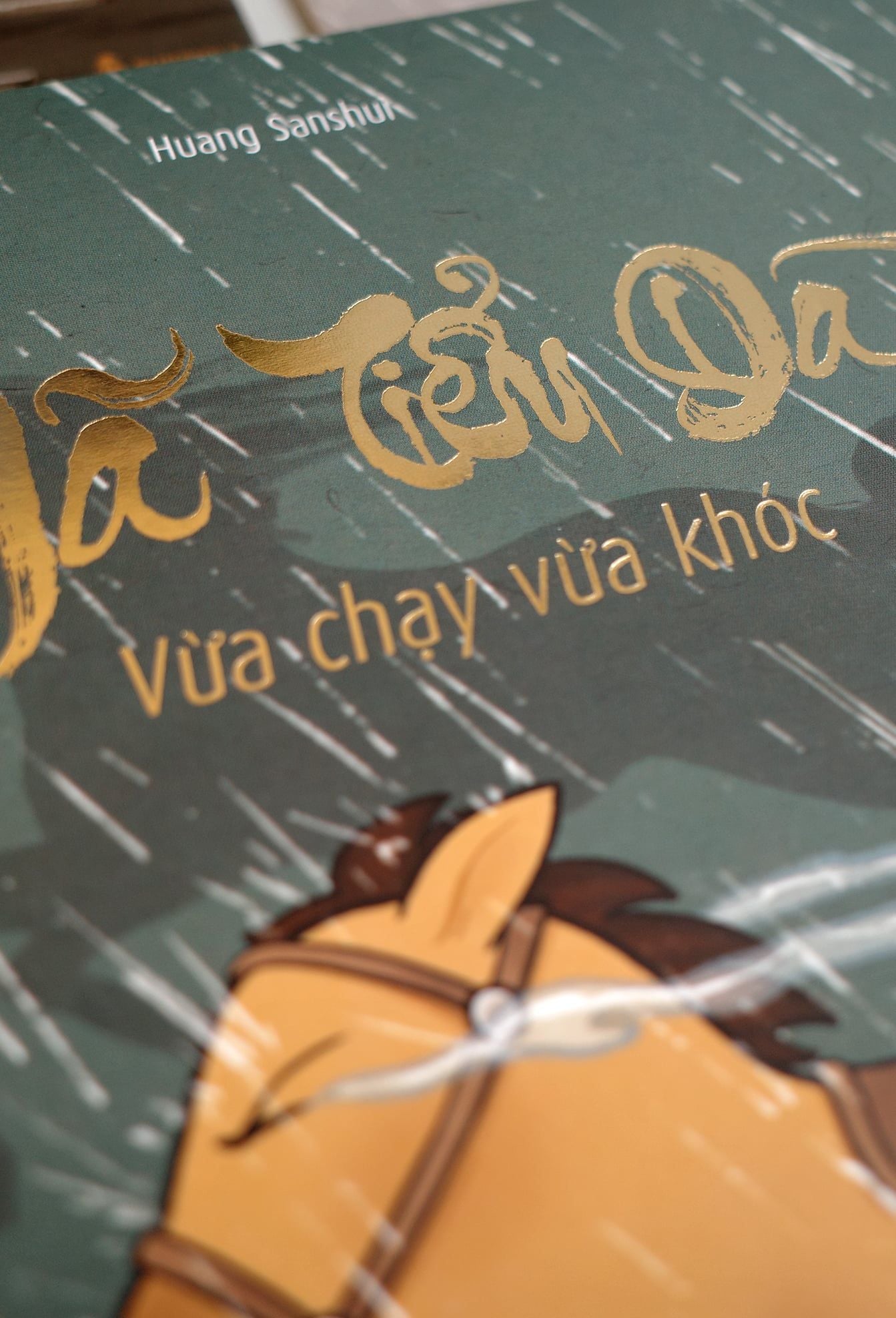  SÁCH TRANH MÃ TIỂU DÃ, VỪA CHẠY VỪA KHÓC 