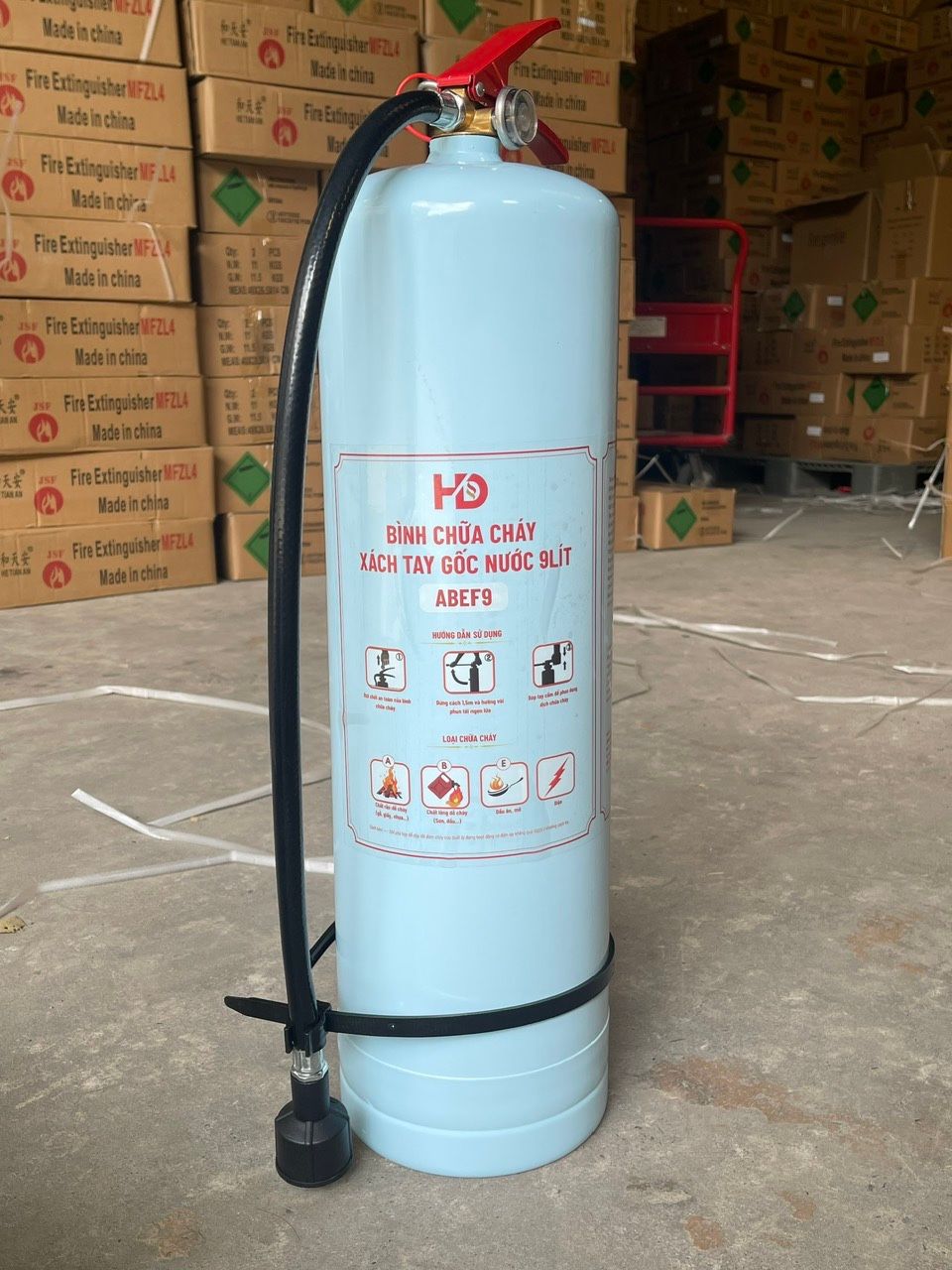  BÌNH CHỮA CHÁY GỐC NƯỚC 9 LÍT 