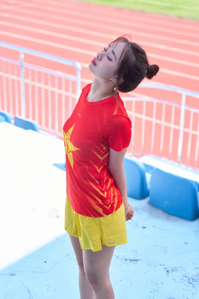 Áo Thể Thao Chạy Bộ Nam Motive Men T-shirt Việt Nam