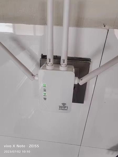 Bộ Kích Sóng Wifi T-Link 4 Râu Pro Xuyên Tường