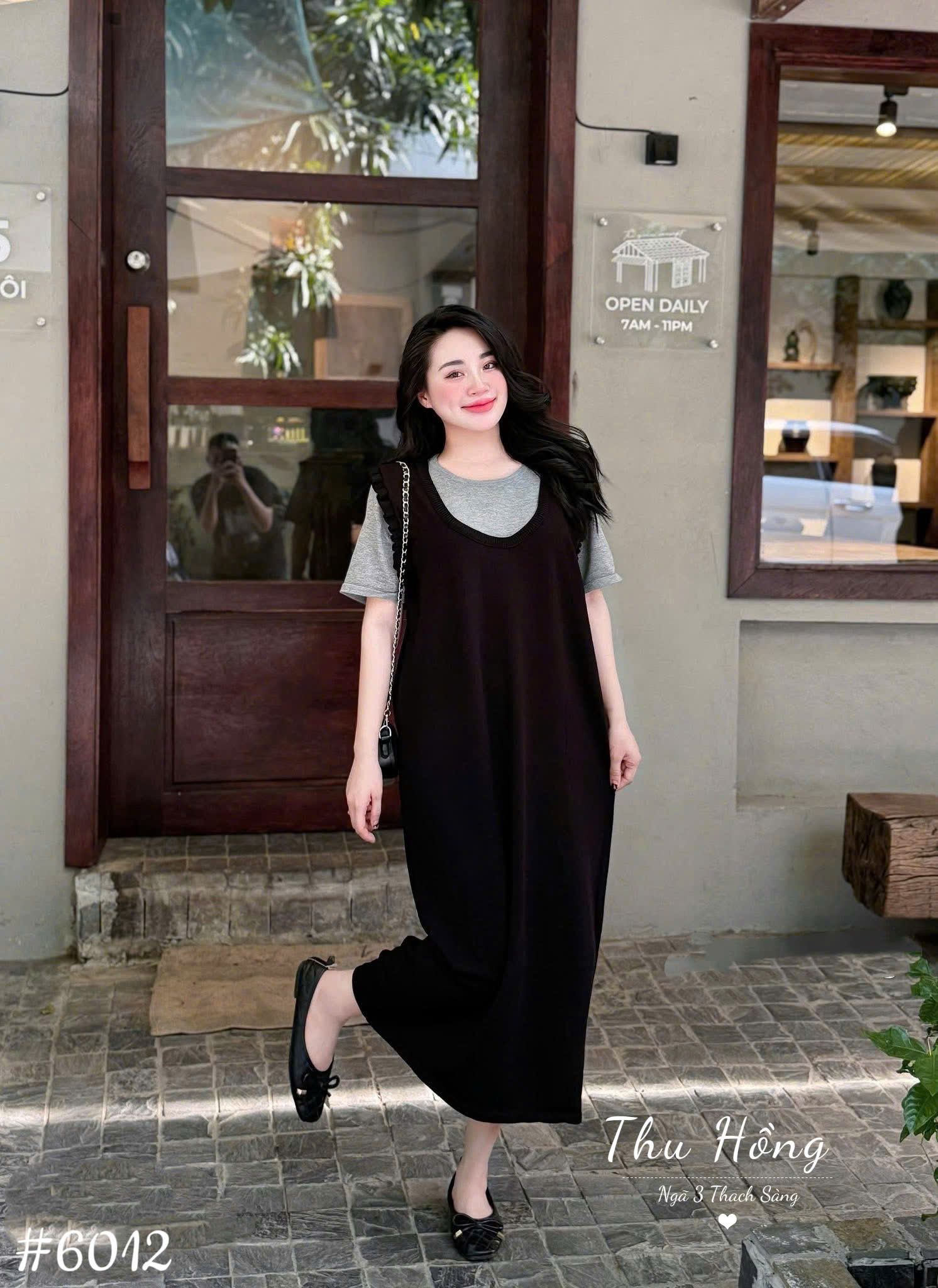  Đầm len qc dạng yếm liền thân tay phối bèo điệu đà - ĐEN - C48 ( dài 128cm ) 