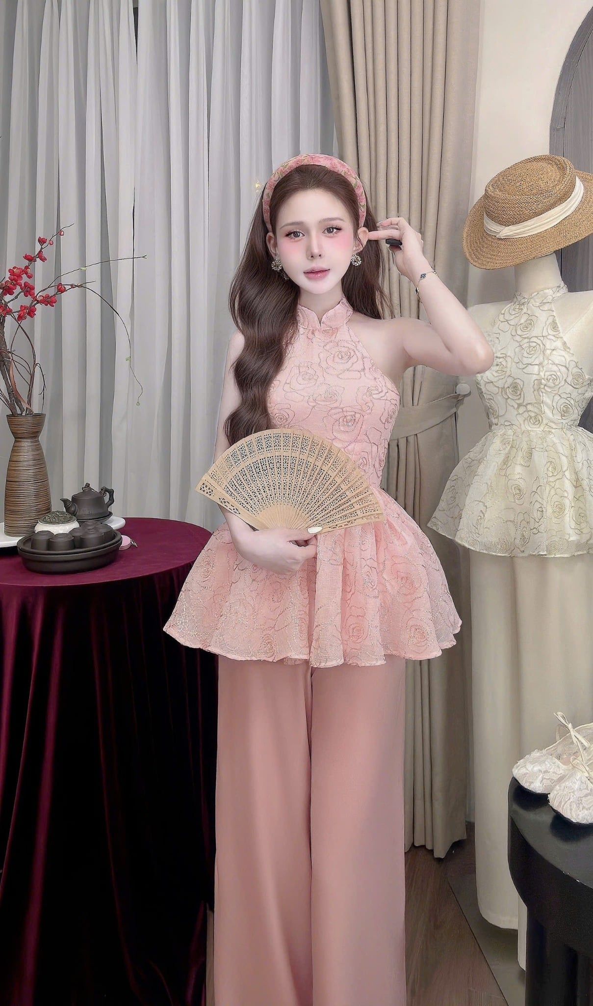  Set gấm thêu áo cổ yếm chân xoè mix quần lụa 50% lưng chun - HỒNG - G8 (S<48,50KG, M< 50KG-54KG, L<54-58KG) 