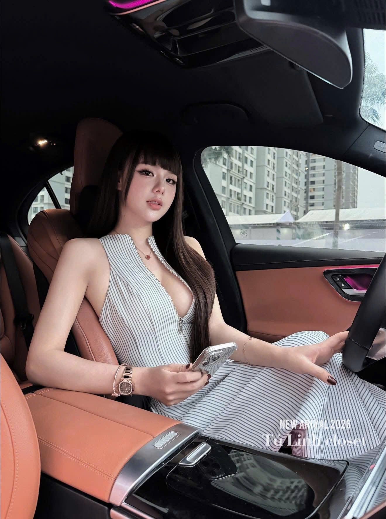  Đầm kẻ xanh sát nách khóa kéo dáng dài tôn dáng - P28 (EO S<68, M<72) 