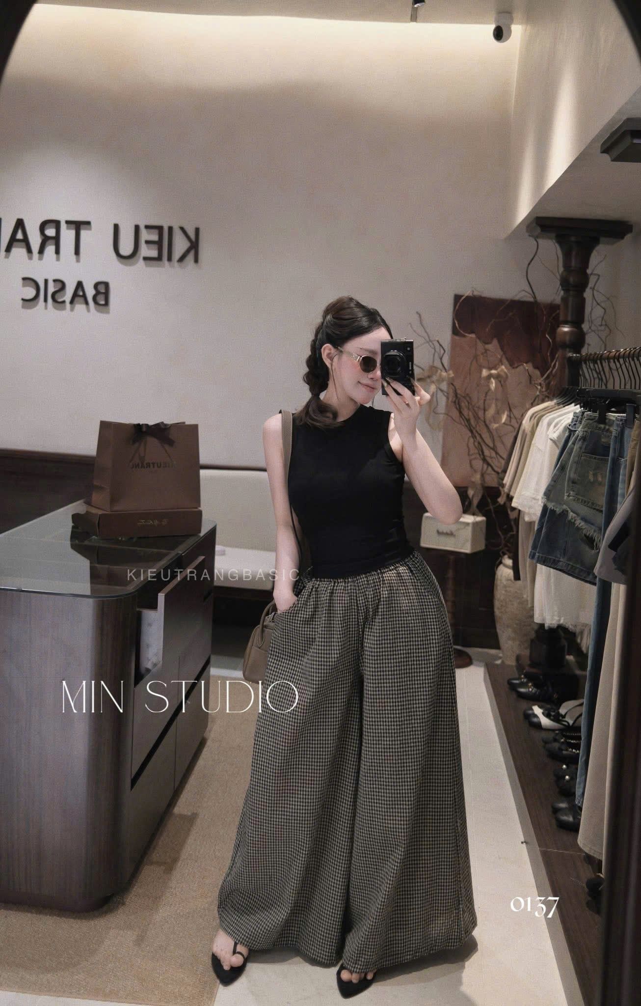  Set áo ba lỗ dáng ngắn mix quần ống rộng kẻ sọc - K338 