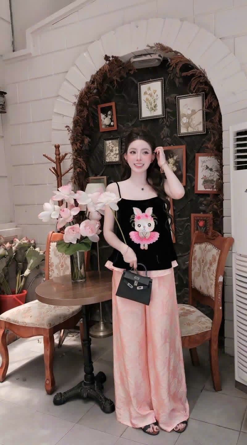  Set áo hai dây thỏ thêu nhung gấm mix quần suông dáng dài - V213 