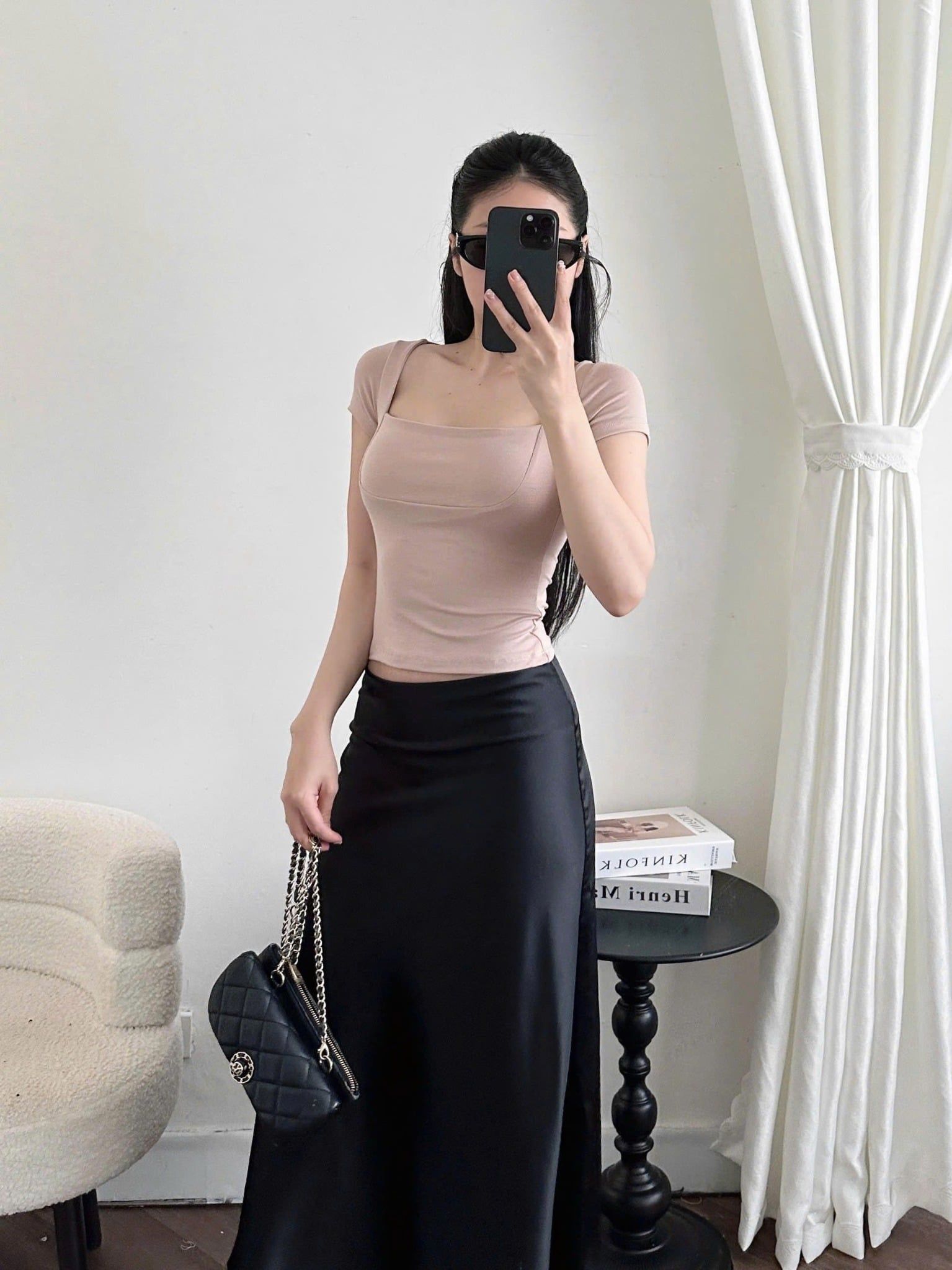  Áo tay ngắn cổ vuông tôn dáng - NUDE - G235 