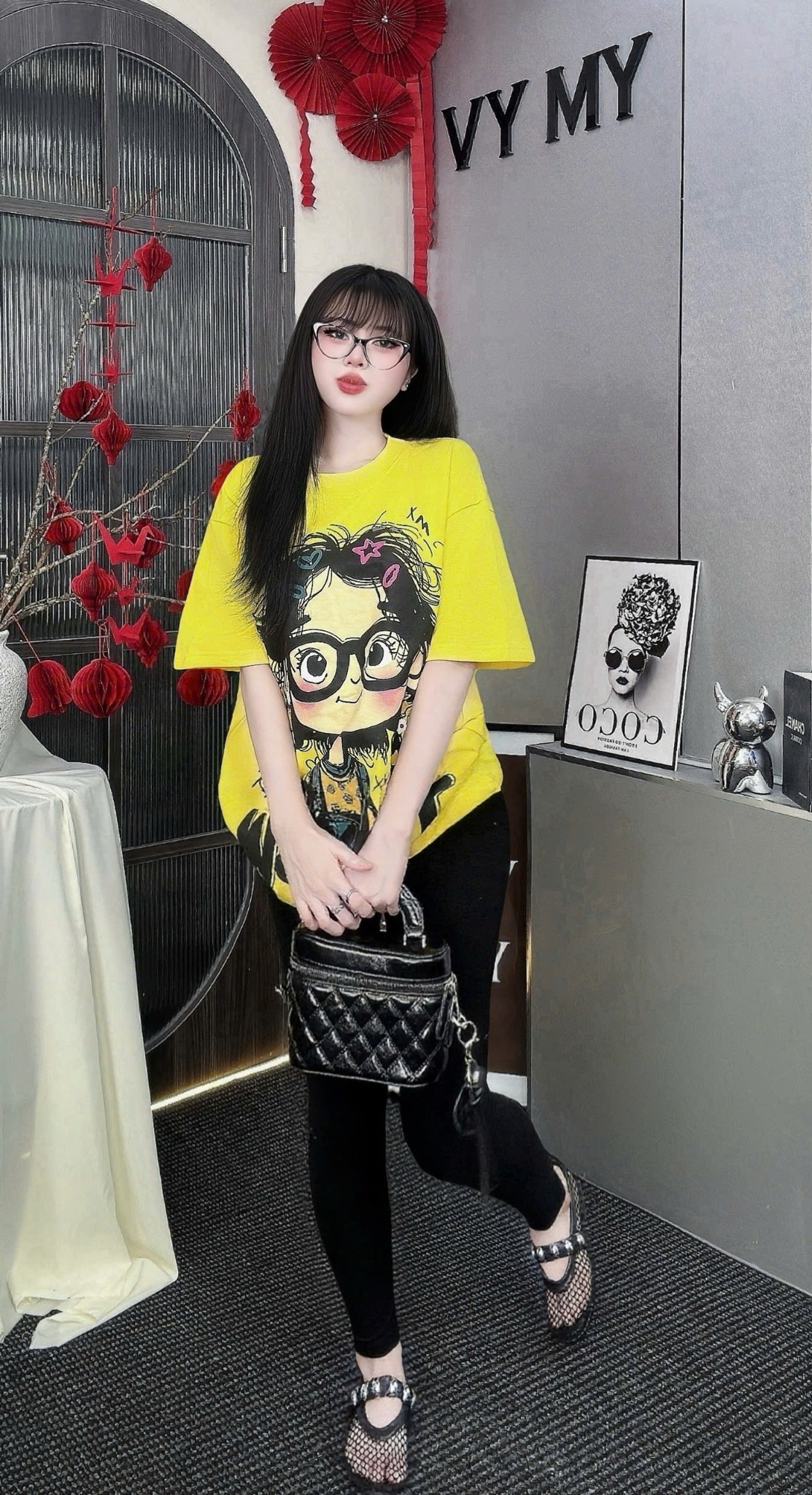 Set áo thun from rộng in hình CÔ GÁI mix quần legging - VÀNG - Q18 