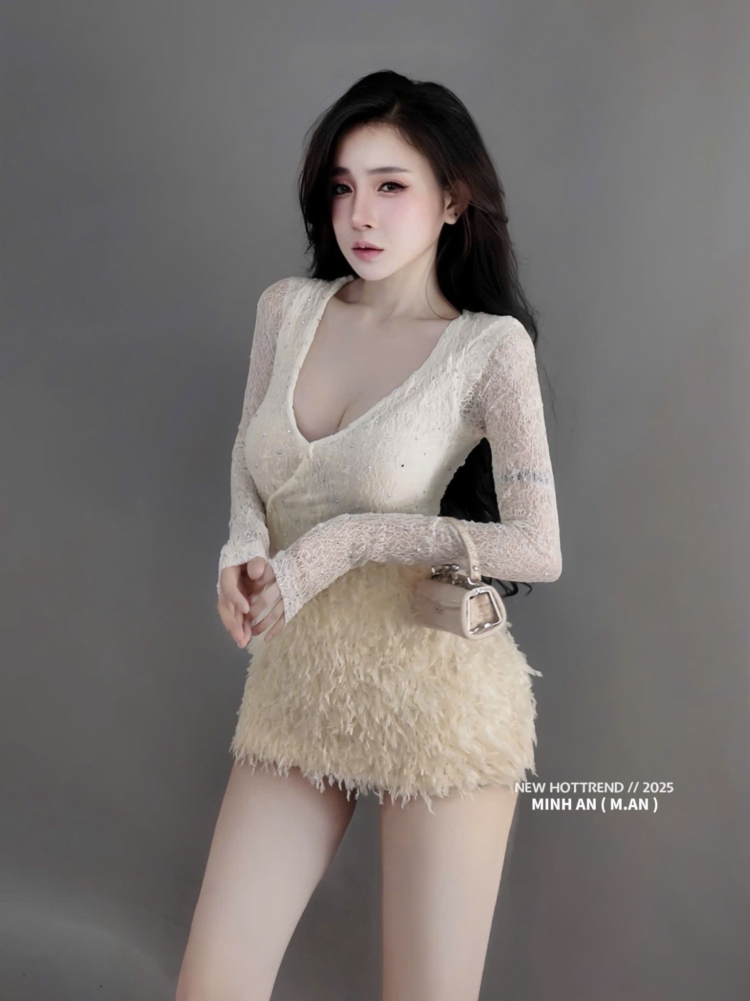  Set áo ren lưới đính đá mix chân váy lông vũ - KEM - G74 ( eo S<68, M<72 ) 