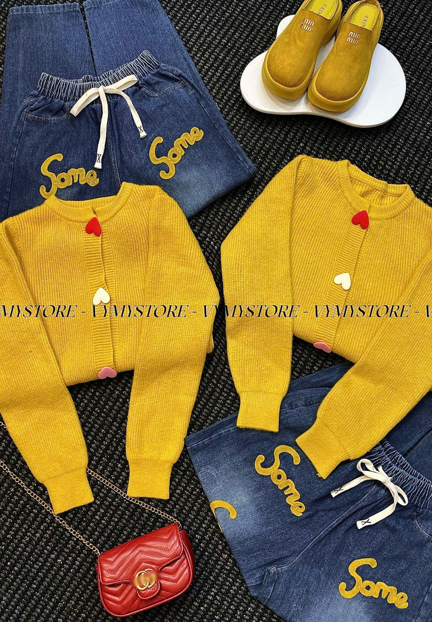  Set áo len nút tim mix quần baggy thêu chữ bông nổi - H66 (DÀI ÁO 53CM, QUẦN 93CM) 