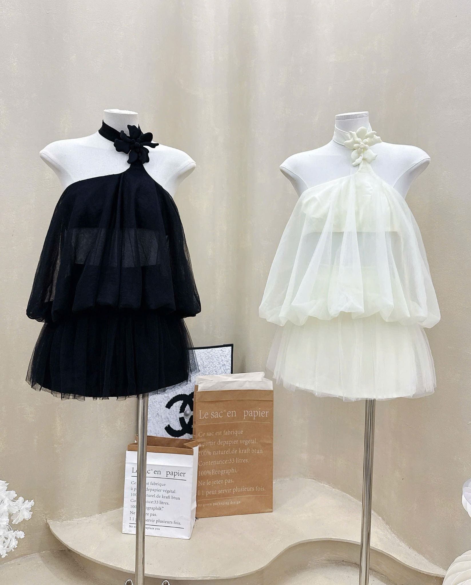  Set lưới áo cổ yếm mix chân váy 4 lớp có lót quần trong - ĐEN - R222 ( eo S<68, M<72 ) ( không kèm áo trong ) (0) 