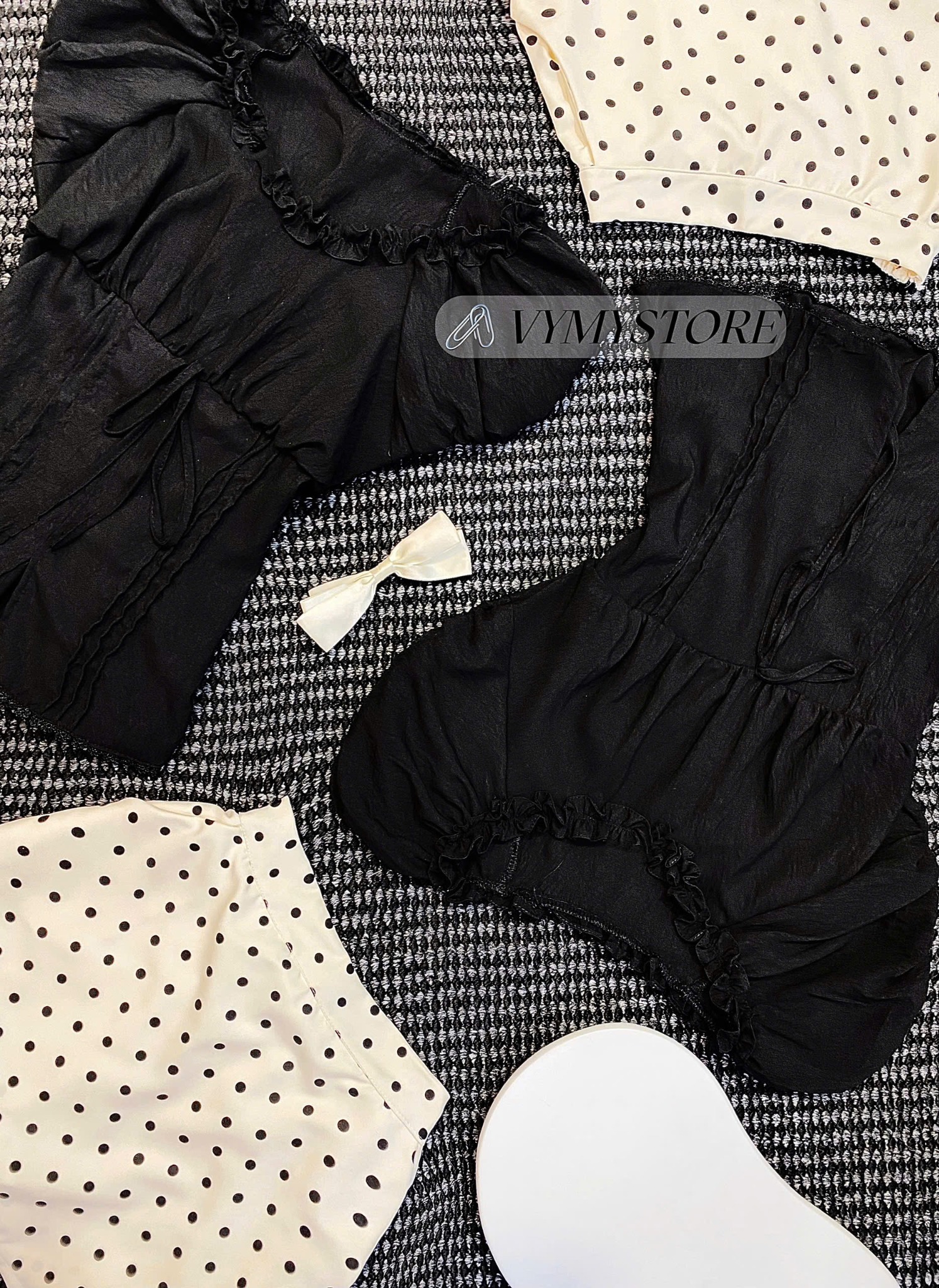  Set áo cổ vuông cánh tiên xẻ tà chiếc eo phối chân váy A chấm bi hottren - R54 