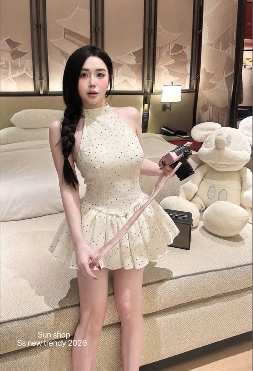  Váy cổ yếm hở lưng họa tiết chấm bi sang chảnh - KEM - G94 