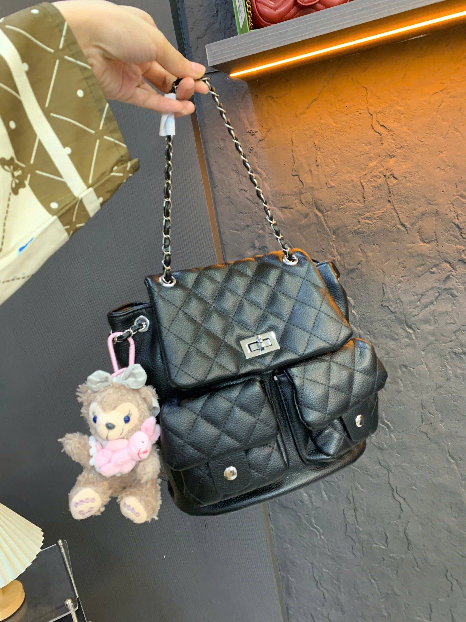  Ba lô nhỏ phối dây xích phong cách retro HQ TẶNG KÈM GẤU - ĐEN - Q6 T30 