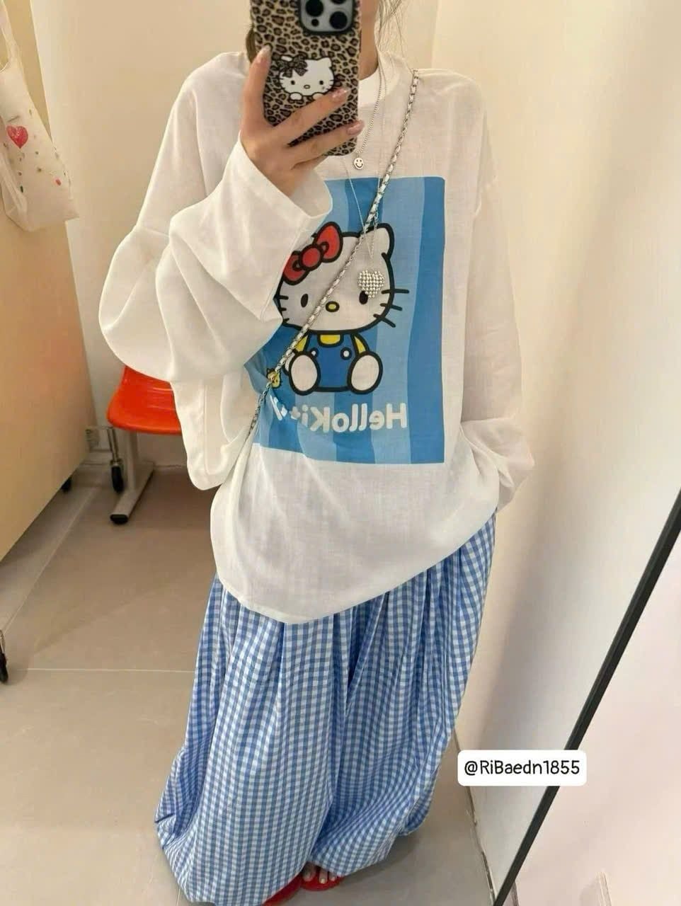  Set áo tay dài hoạ tiết Hello Kitty mix quần suông rộng bo gấu caro - XANH DƯƠNG - V129 