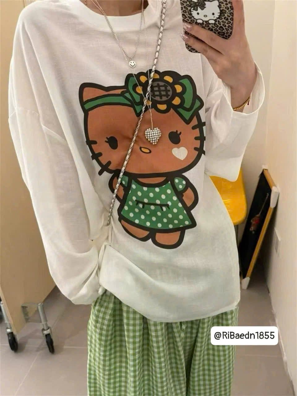  Set áo tay dài hoạ tiết Hello Kitty mix quần suông rộng bo gấu caro - XANH LÁ - V128 
