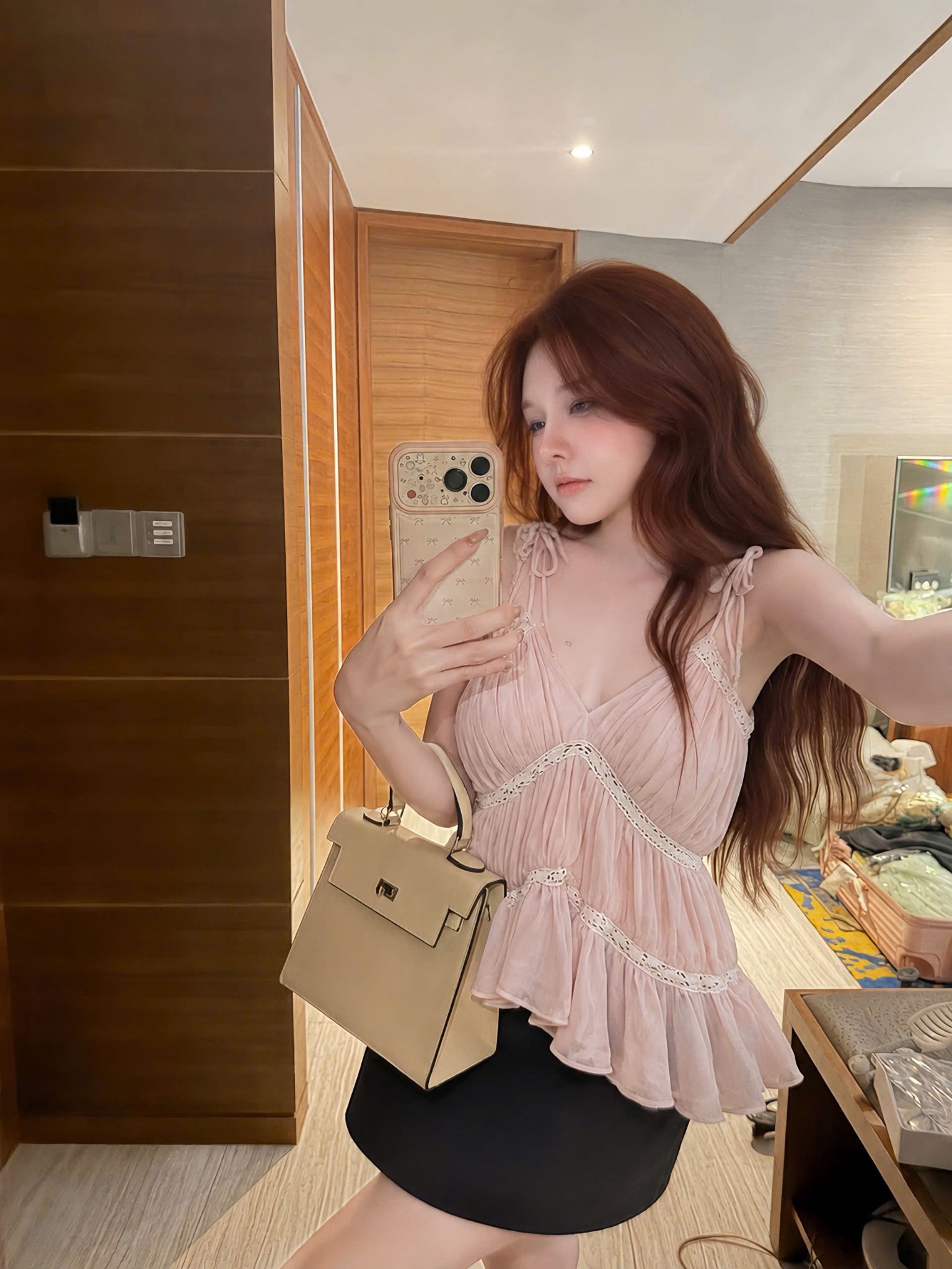  Set áo 2 dây xẻ ngực gợn sóng phối ren mix chân váy A - HỒNG - V85 (EO S<68, M<72, L<76) 