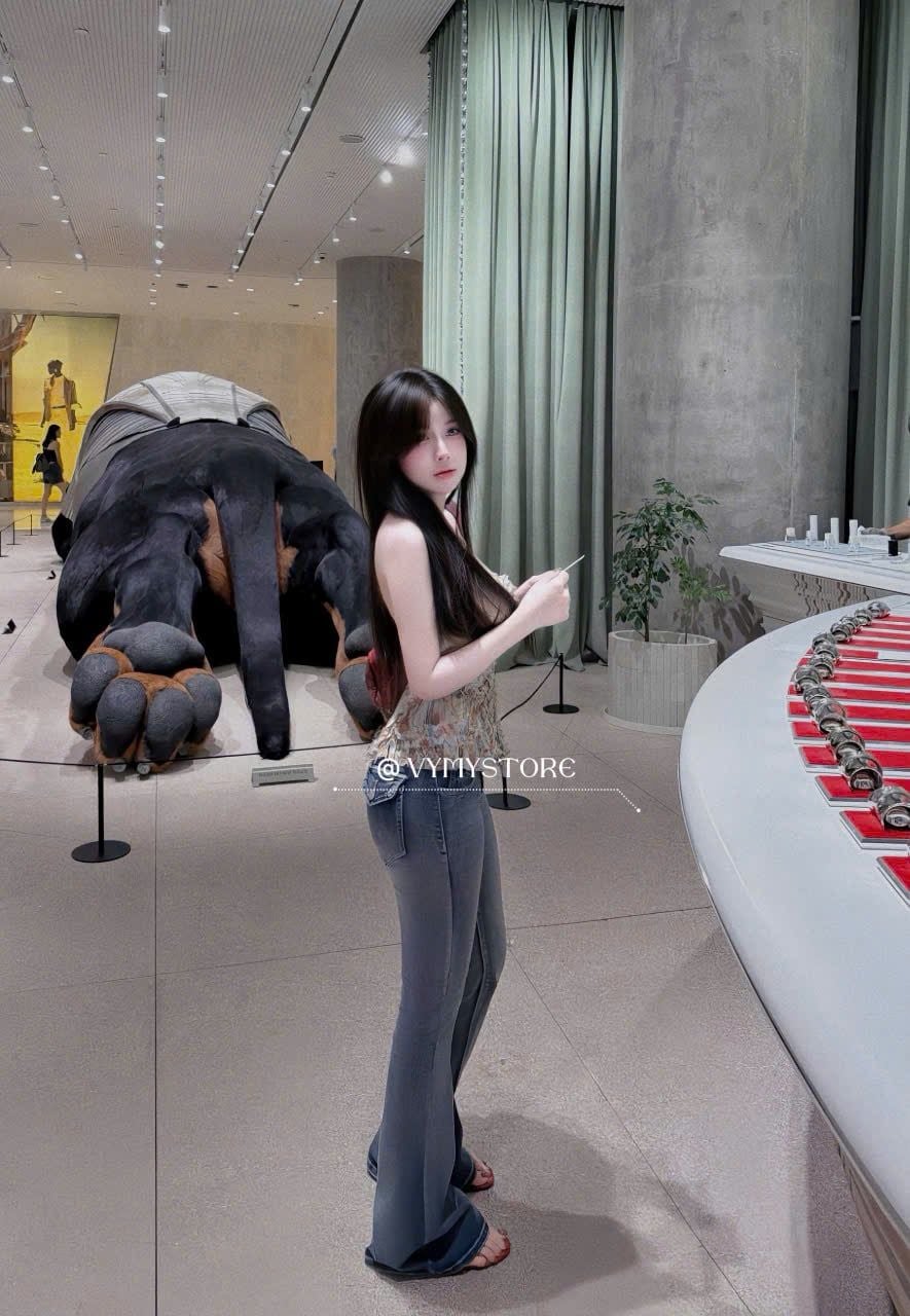  Quần jean ống loe dáng dài siêu hot - NHẠT - V147 (EO S<68, M<72, L<76) 