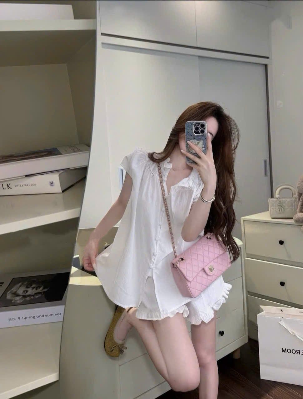  Set áo tay bồng cúc bọc form rộng mix quần short phối bèo - E145 