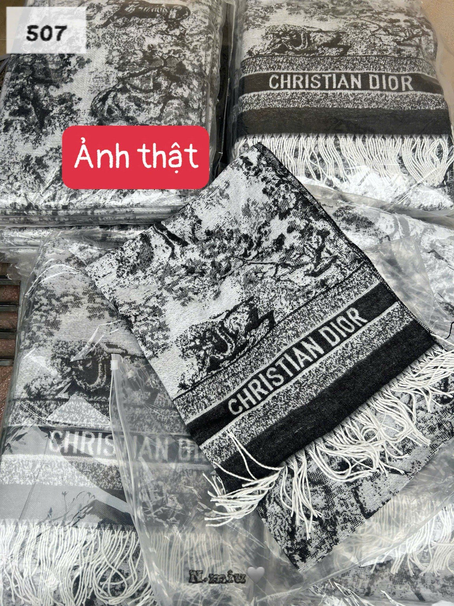  KHĂN HOẠ TIẾT DIOR - G120 