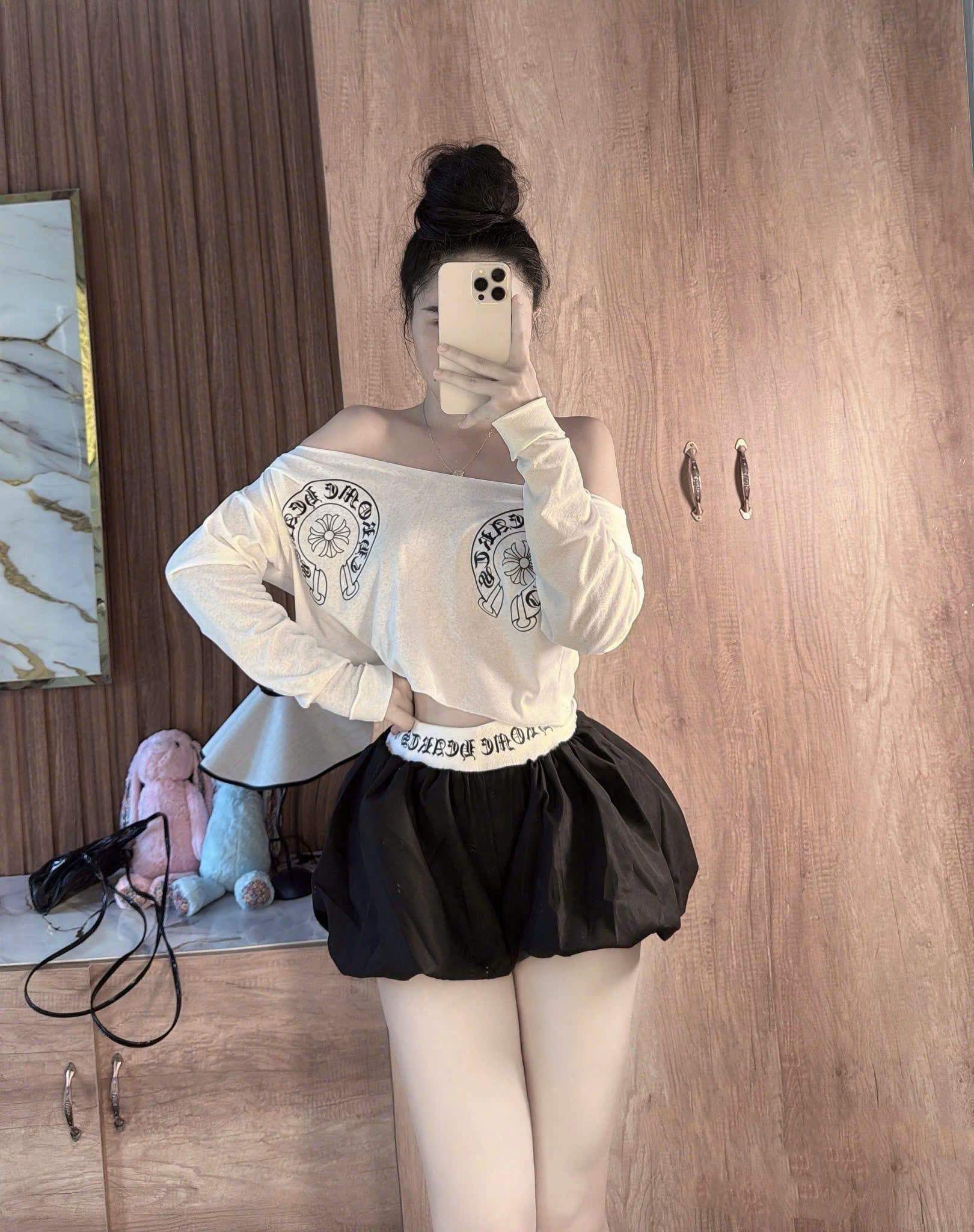  Set áo lệch vai mix quần bí họa tiết chome - TRẮNG - C267 