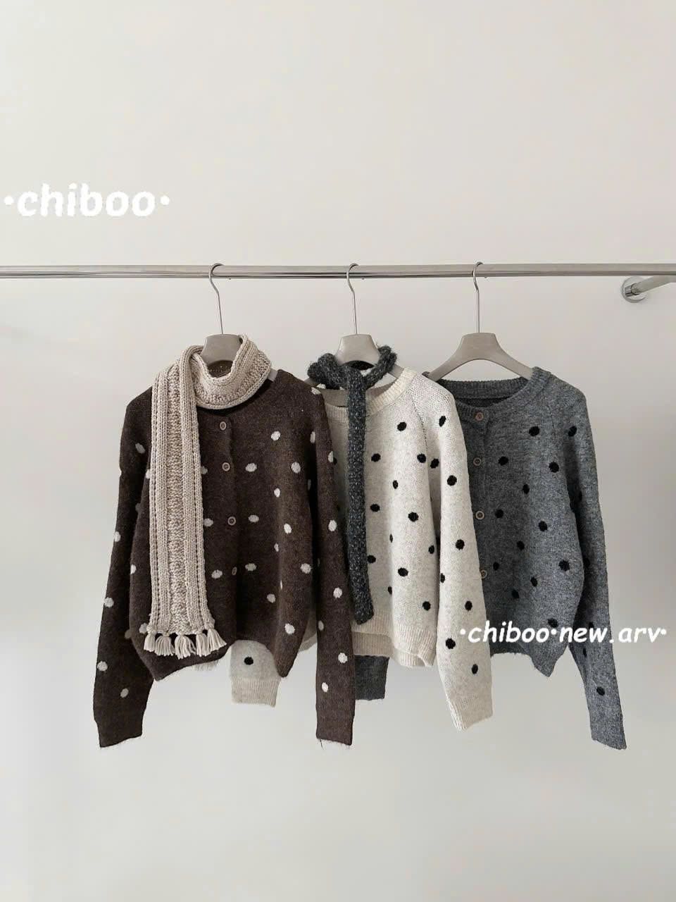  Aó len tay dài họa tiết chấm bi gài nút gỗ dễ thương - XÁM - C230 H40 