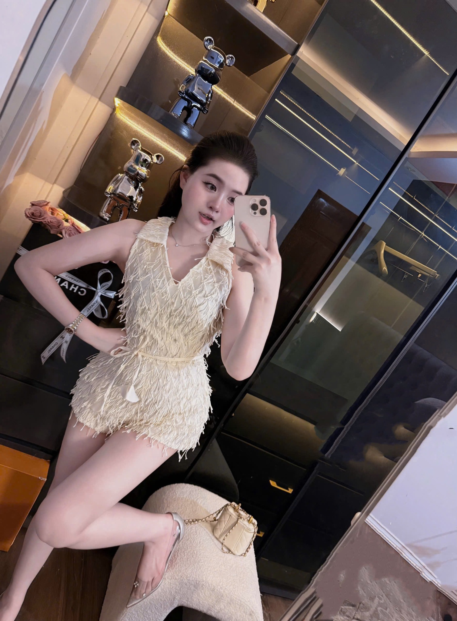  Jumpsuit đùi sát nách cổ V vạt nhọn tua rua kèm dây hoa năng động - T569 (EO S<68, M<72CM) 