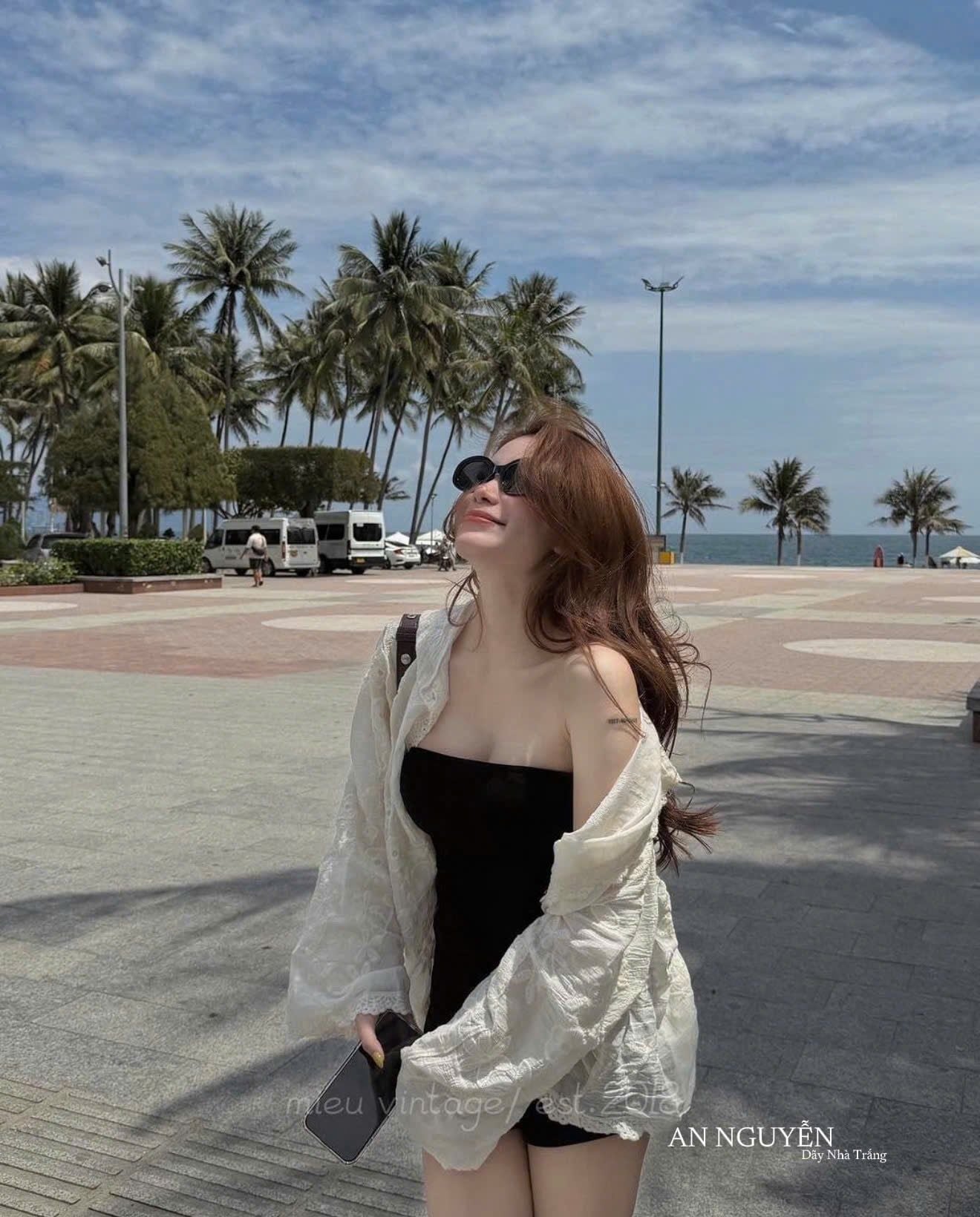  Set jum cúp ngực kèm áo khoác ren thô thêu hoa - Z64 