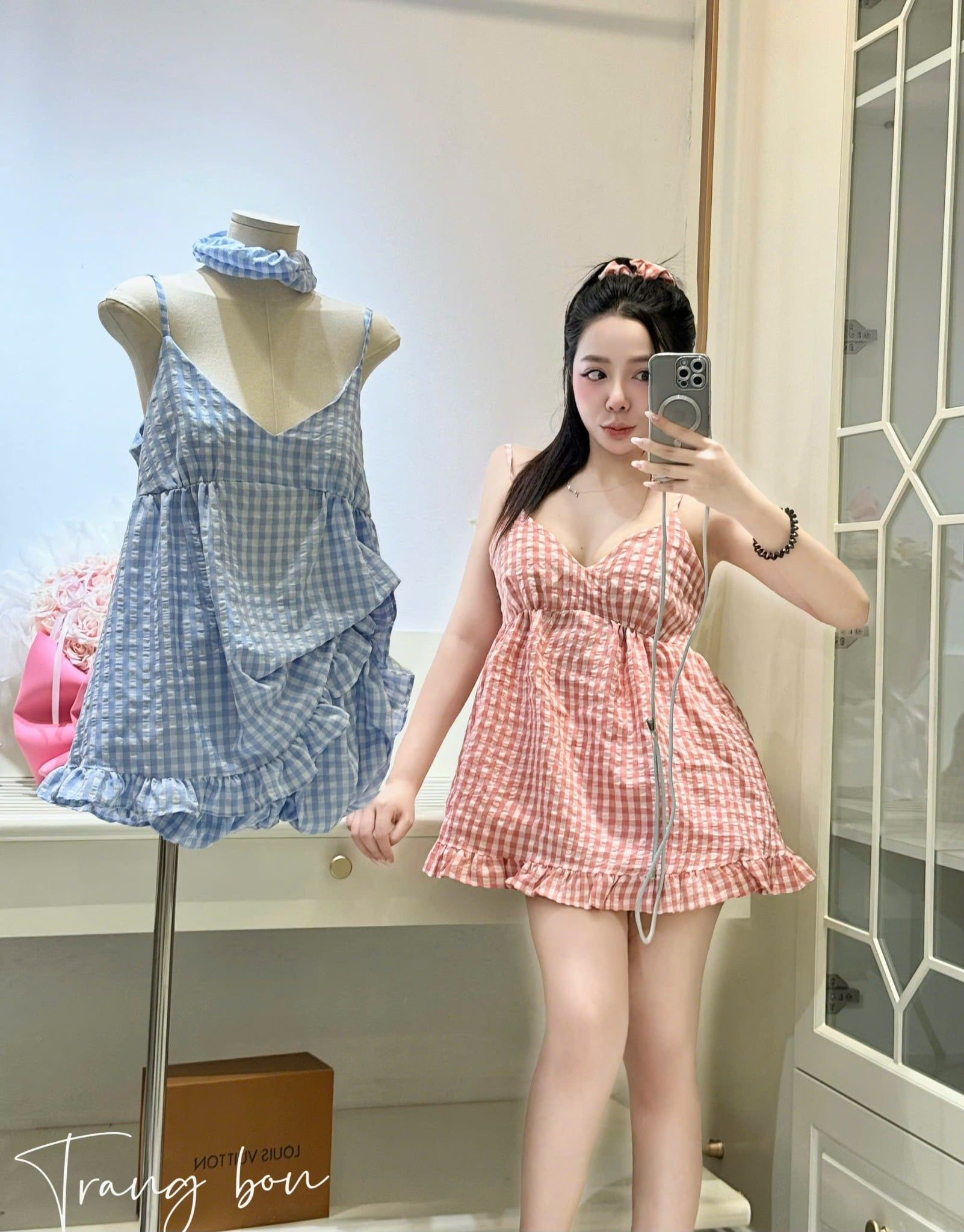  Set 3 món áo hai dây cổ v kẻ mix quần ngắn kèm buộc tóc - ĐỎ - Z298 