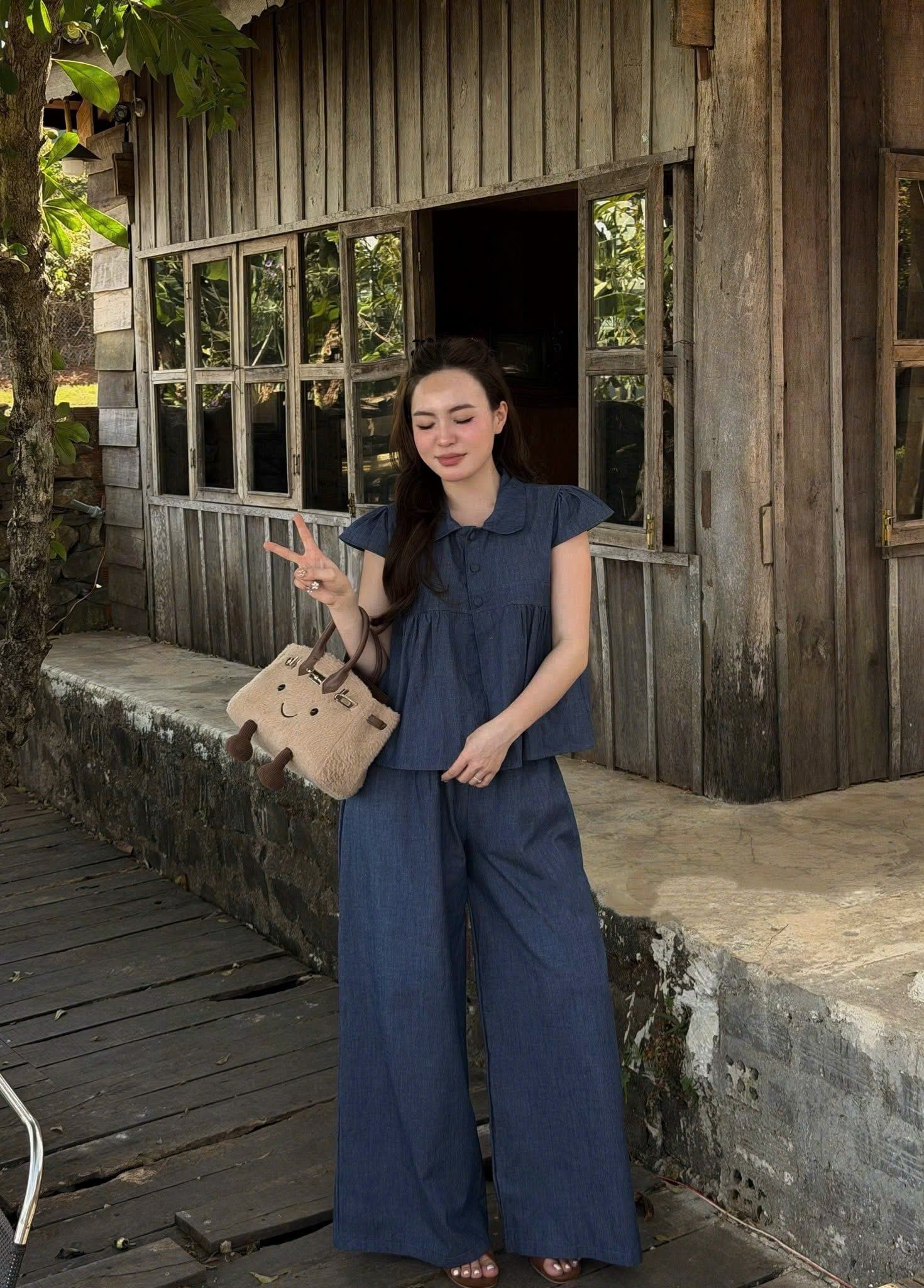  Set áo cổ sen tay cánh tiên chiết ngực mix quần suông ống rộng - XANH - K45 