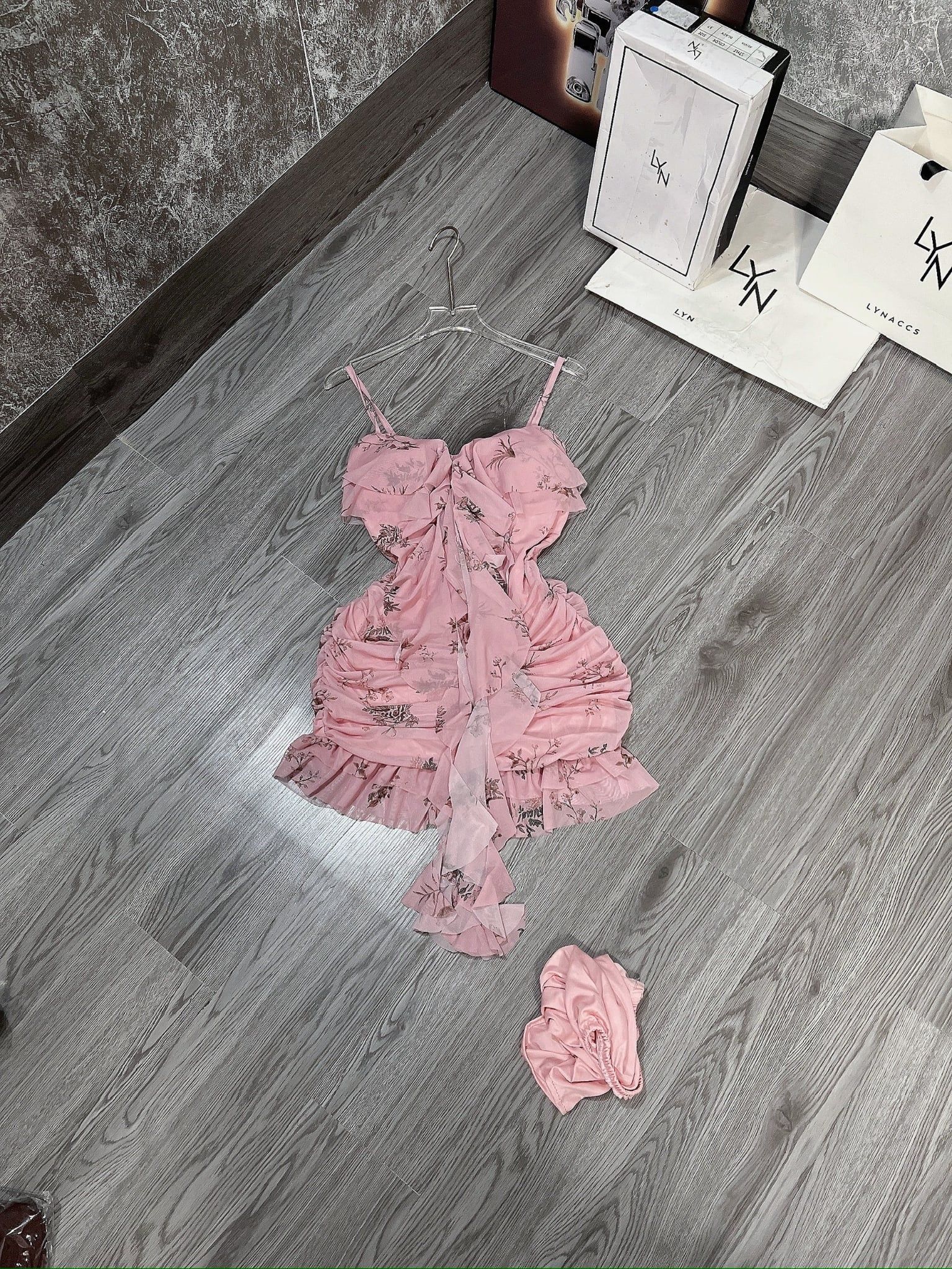  Váy 2 dây ren body nhún eo họa tiết hoa - HỒNG - V56 ( CO GIÃN NHẸ ) 